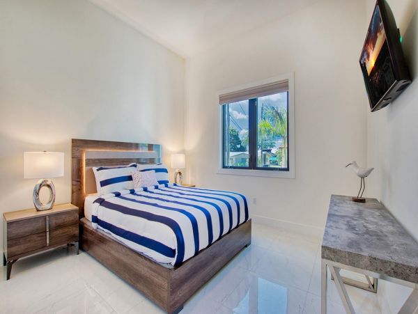 Riverfront Four Bedroom Vacation Home in Cape Coral