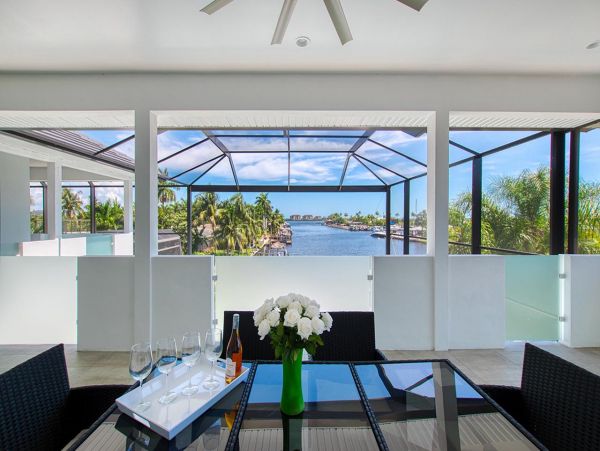 Riverfront Four Bedroom Vacation Home in Cape Coral