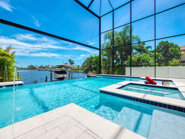 Riverfront Four Bedroom Vacation Home in Cape Coral