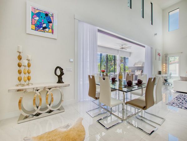 Riverfront Four Bedroom Vacation Home in Cape Coral