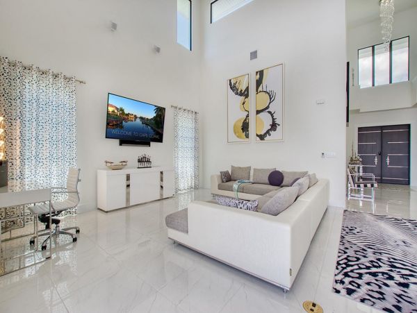 Riverfront Four Bedroom Vacation Home in Cape Coral