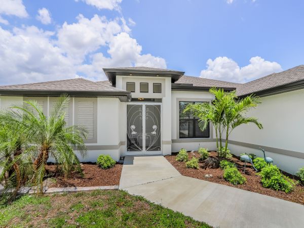 Cape Coral Lovely 3 Bedroom Vacation Home
