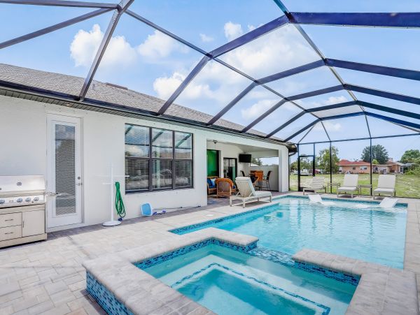 Cape Coral Lovely 3 Bedroom Vacation Home