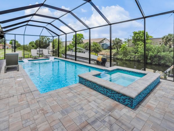 Cape Coral Lovely 3 Bedroom Vacation Home