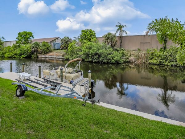Cape Coral Lovely 3 Bedroom Vacation Home