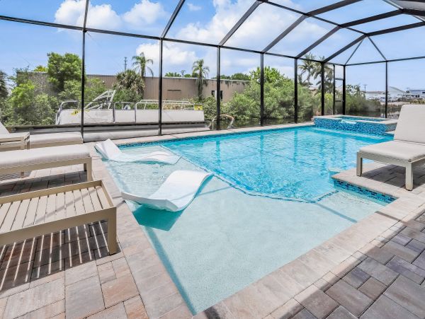 Cape Coral Lovely 3 Bedroom Vacation Home