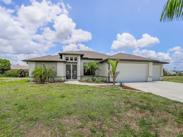 Cape Coral Lovely 3 Bedroom Vacation Home
