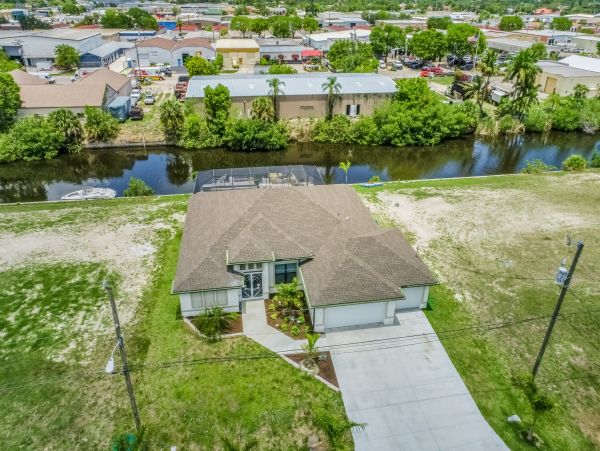 Cape Coral Lovely 3 Bedroom Vacation Home