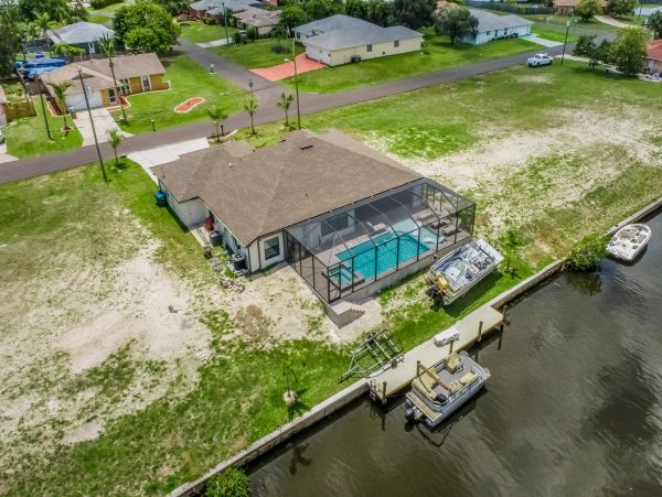 Cape Coral Lovely 3 Bedroom Vacation Home