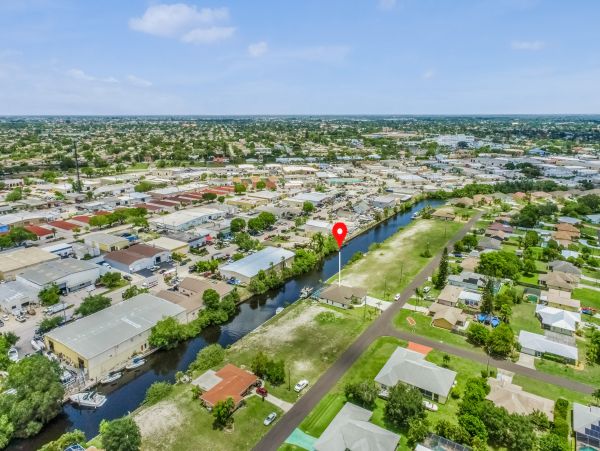 Cape Coral Lovely 3 Bedroom Vacation Home