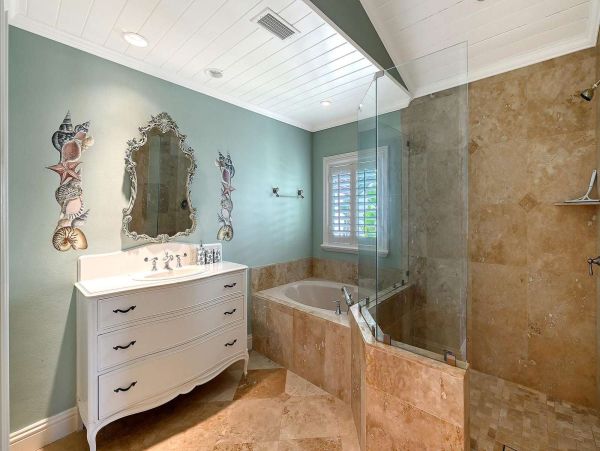 Siesta Key Vacation Rental - Sarasota Bayfront Home with Pool & Hot Tub
