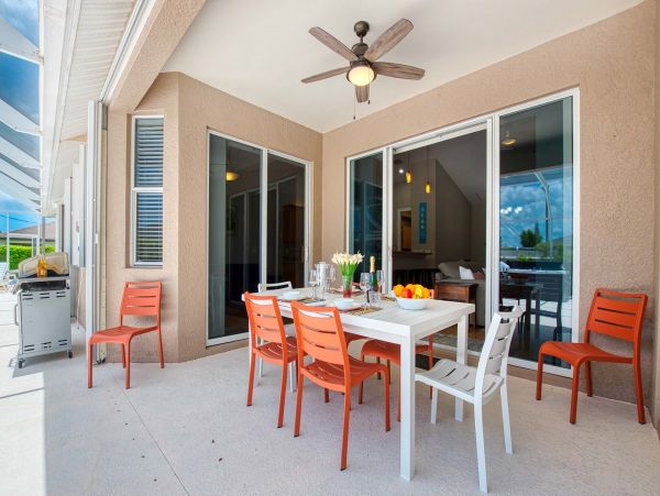 Two Duplex Homes with 5 Bedrooms & Pool