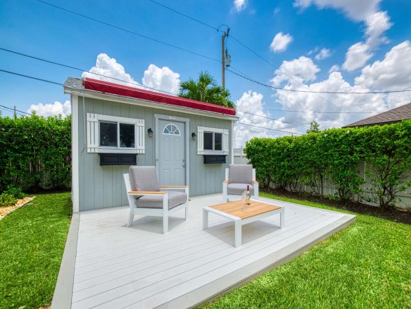 Two Duplex Homes with 5 Bedrooms & Pool