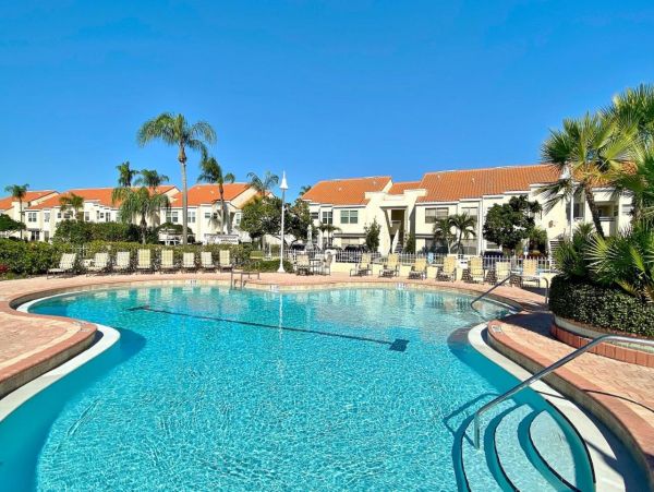 Golf View 2 Bedroom Vacation Rental Sleeps 6