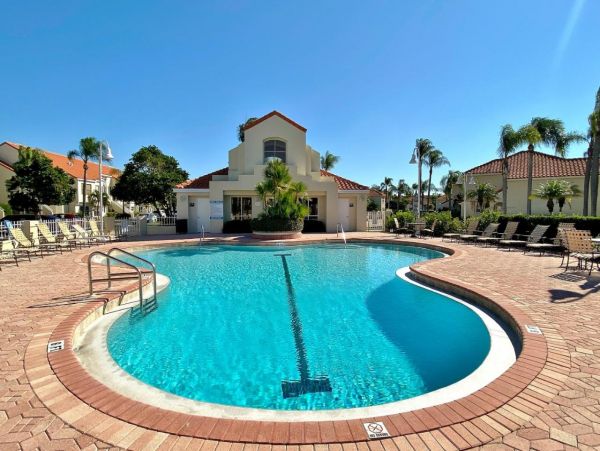 Golf View 2 Bedroom Vacation Rental Sleeps 6
