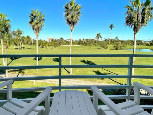Golf View 2 Bedroom Vacation Rental Sleeps 6