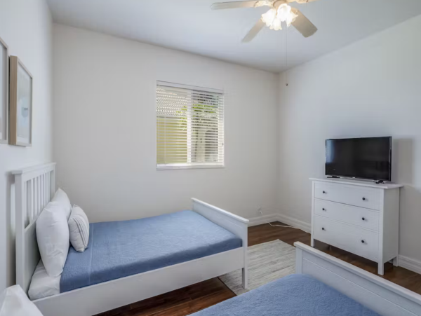 Cape Coral Vacation Pool Home 4 Bedrooms Sleeps 9 Guests