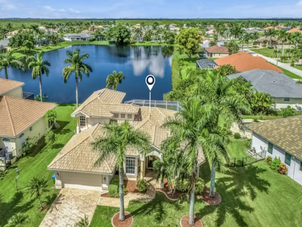 Cape Coral Vacation Pool Home 4 Bedrooms Sleeps 9 Guests