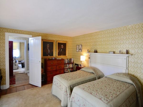 Nantucket Home 1045239