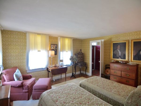 Nantucket Home 1045239