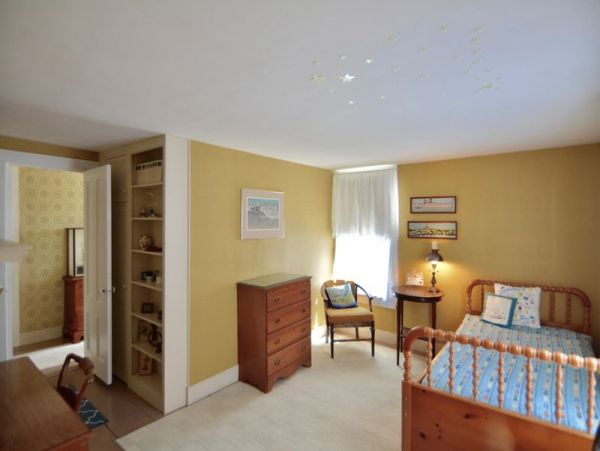 Nantucket Home 1045239