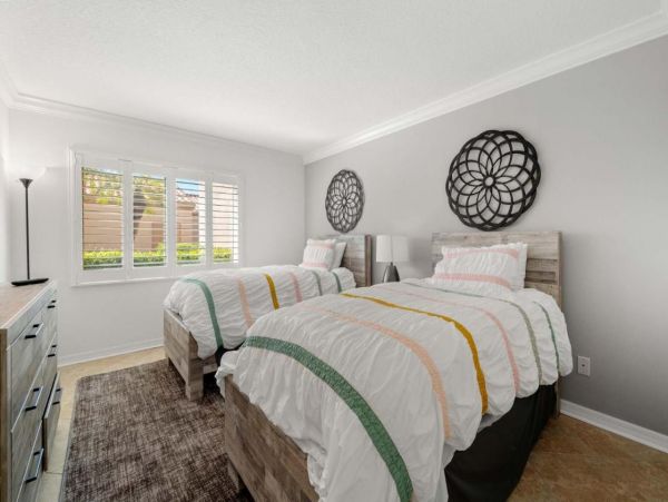 First Floor 2 Bedroom Condo in St. Petersburg