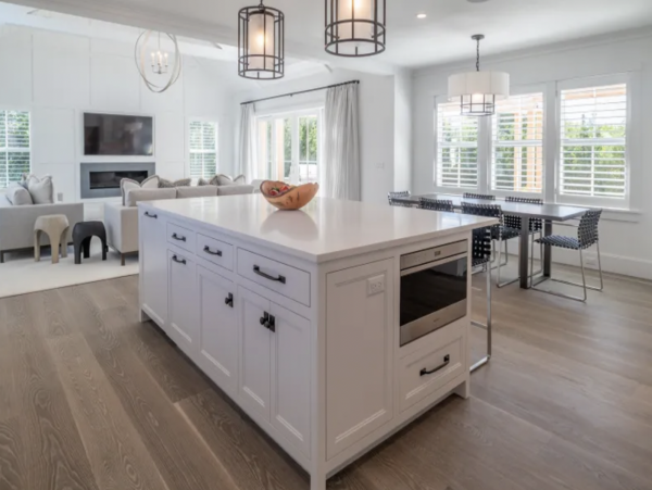 Nantucket Luxury Main House & Guest Cottage