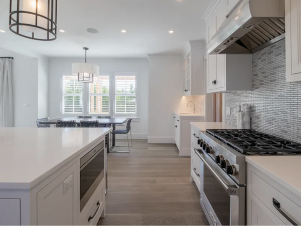 Nantucket Luxury Main House & Guest Cottage
