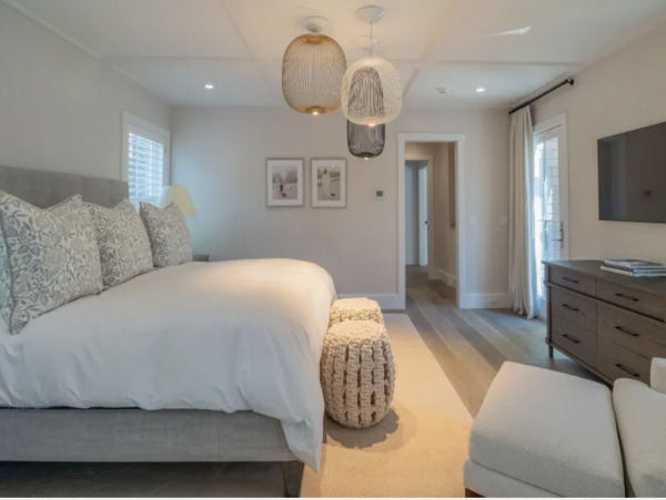 Nantucket Luxury Main House & Guest Cottage