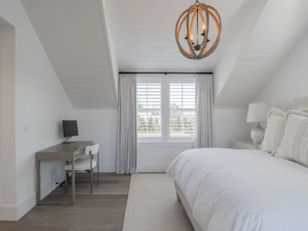 Nantucket Luxury Main House & Guest Cottage