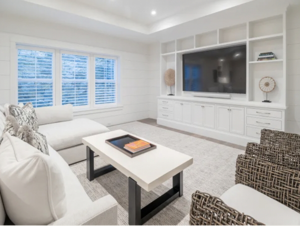 Nantucket Luxury Main House & Guest Cottage