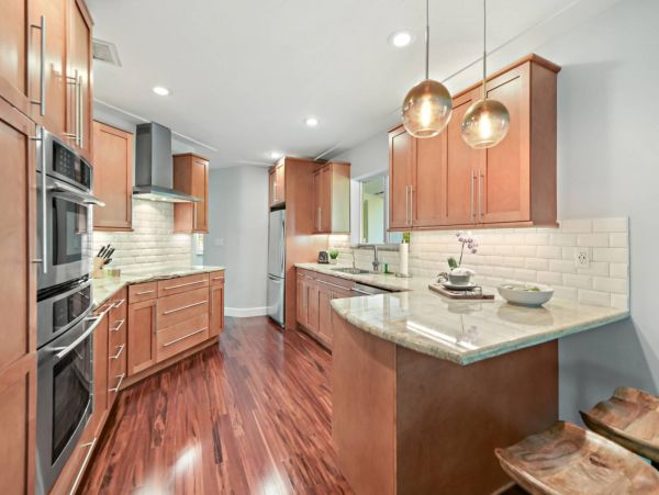 Luxury Vacation Pool Home in Fort Lauderdale Sleeps 8 Guests