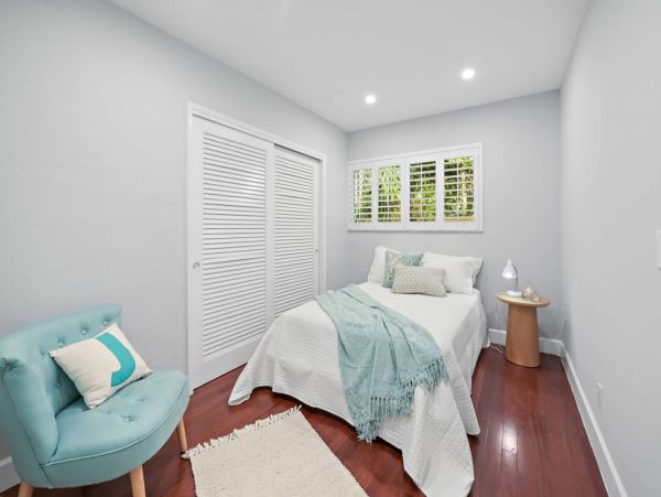 Luxury Vacation Pool Home in Fort Lauderdale Sleeps 8 Guests