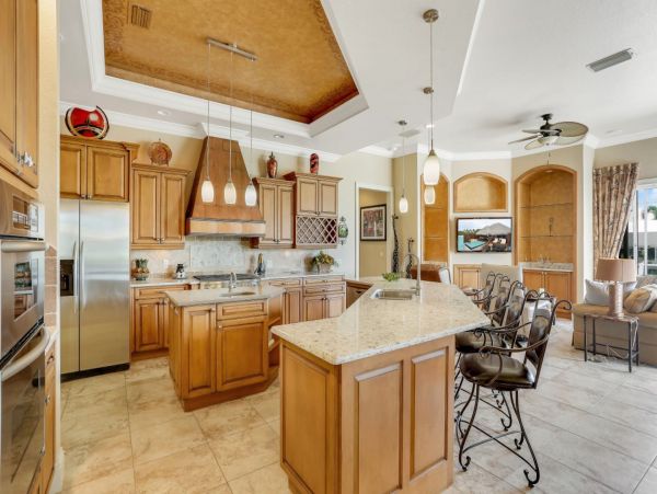Luxurious Cape Coral Vacation Home with Pool and Boat Dock
