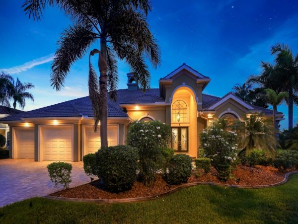 Luxurious Cape Coral Vacation Home with Pool and Boat Dock