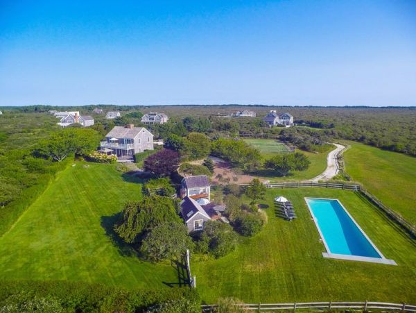 Nantucket Home 1045977