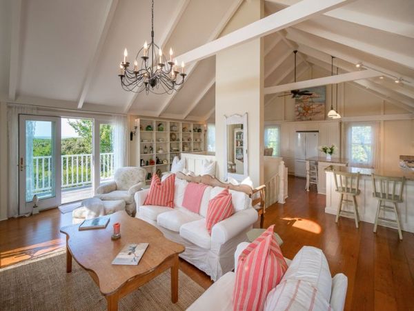 Nantucket Home 1045977