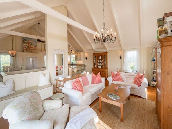 Nantucket Home 1045977
