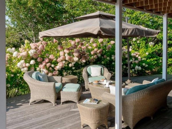 Nantucket Home 1045977