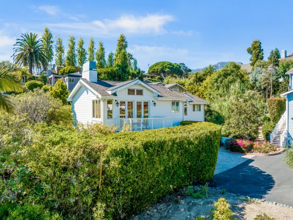 Summerland Vacation Rental 3 Bedrooms