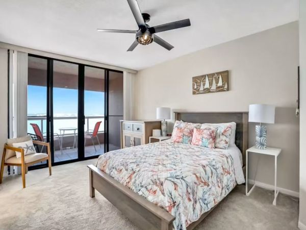 Clearwater 2 Bedroom Vacation Condo on Beach with Views