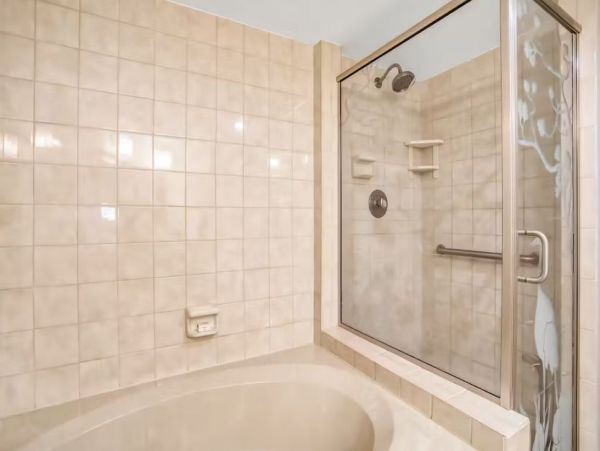 Clearwater 2 Bedroom Vacation Condo on Beach with Views