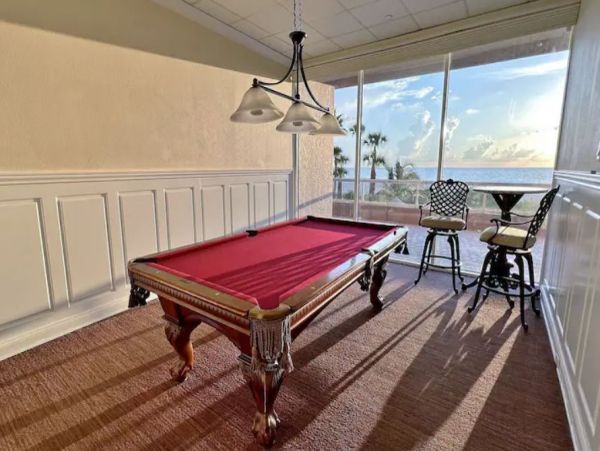 Clearwater 2 Bedroom Vacation Condo on Beach with Views