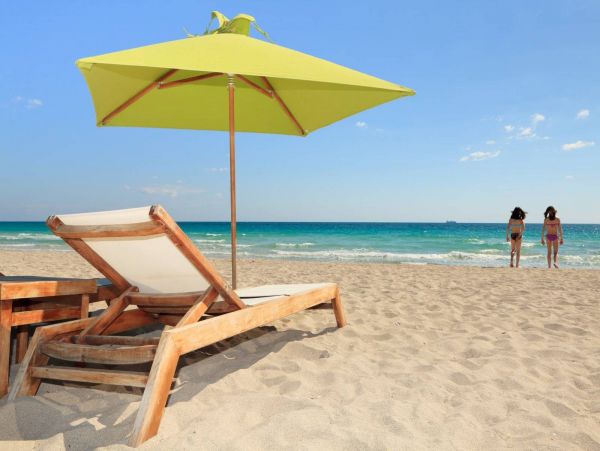 Clearwater 2 Bedroom Vacation Condo on Beach with Views