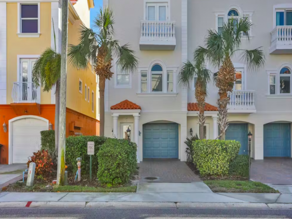 Three Bedroom Bayfront Vacation Home in Clearwater Beach