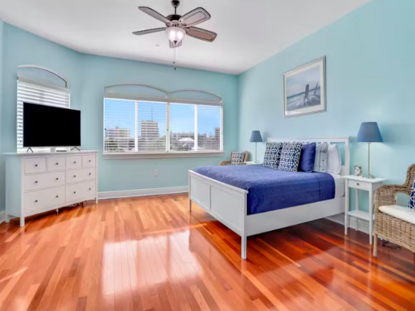 Three Bedroom Bayfront Vacation Home in Clearwater Beach