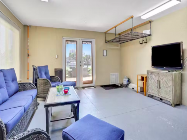 Three Bedroom Bayfront Vacation Home in Clearwater Beach