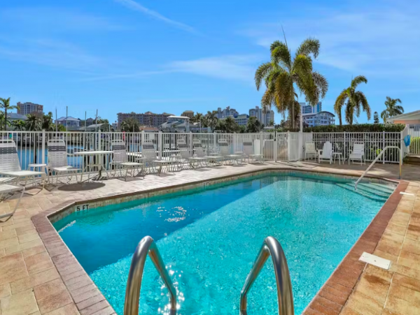 Three Bedroom Bayfront Vacation Home in Clearwater Beach