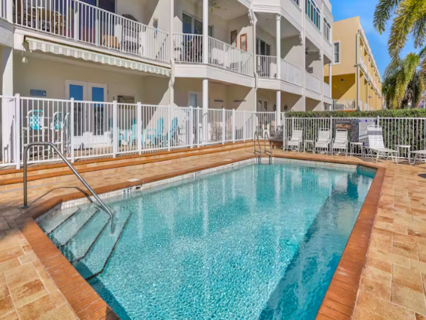 Three Bedroom Bayfront Vacation Home in Clearwater Beach