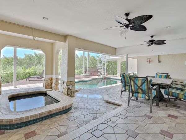 Luxury 6,000 St Ft Waterfront Villa Palm Harbor